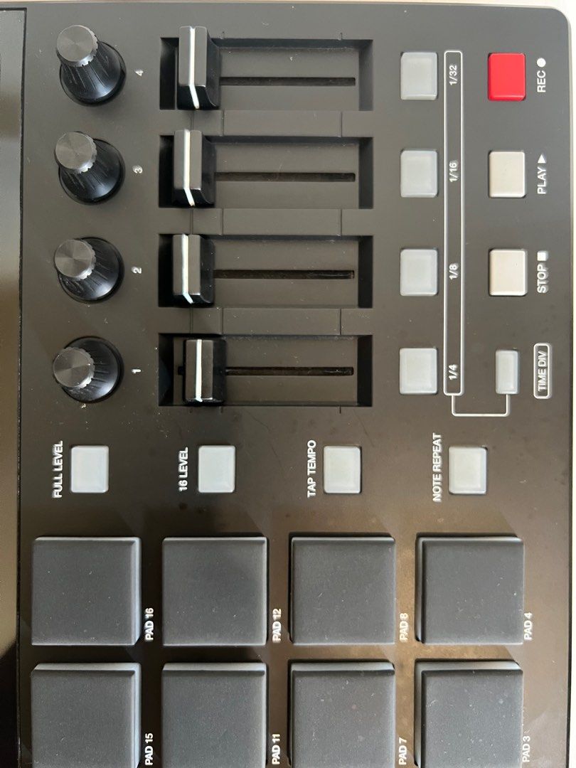 Akai MPD226 (Category: Other Audio Equipment) located in Pasig City. Submitted by abielgarcia187 (Listing ID 1430578053, Image 3). Description: Akai MPD226 Comes with a box and Midi cable Pm for inquiries.