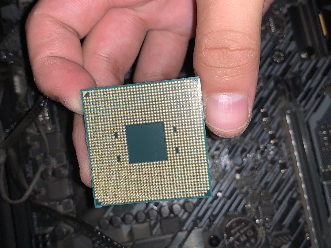 AMD Ryzen 5 3600 Processor (Category: Computer Parts) located in San Mateo. Submitted by mattoramirez (Listing ID 1430480121, Image 2). Description: Selling my AMD Ryzen 5 3600 processor. This is a legendary mid-range CPU that is still perfect for 1080p and 1440p gaming. Very power-efficient and stays cool with the included stock fan. Cores/Threads: 6 Cores / 12 Threads (Great for multitasking/gaming) Clock Speed: 3.6GHz Base / 4.2GHz Max Boost S