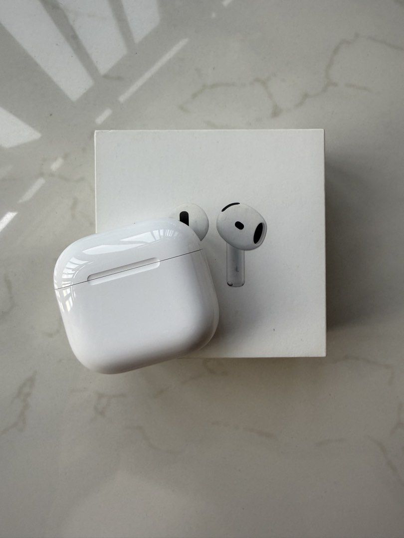 Apple AirPods 4