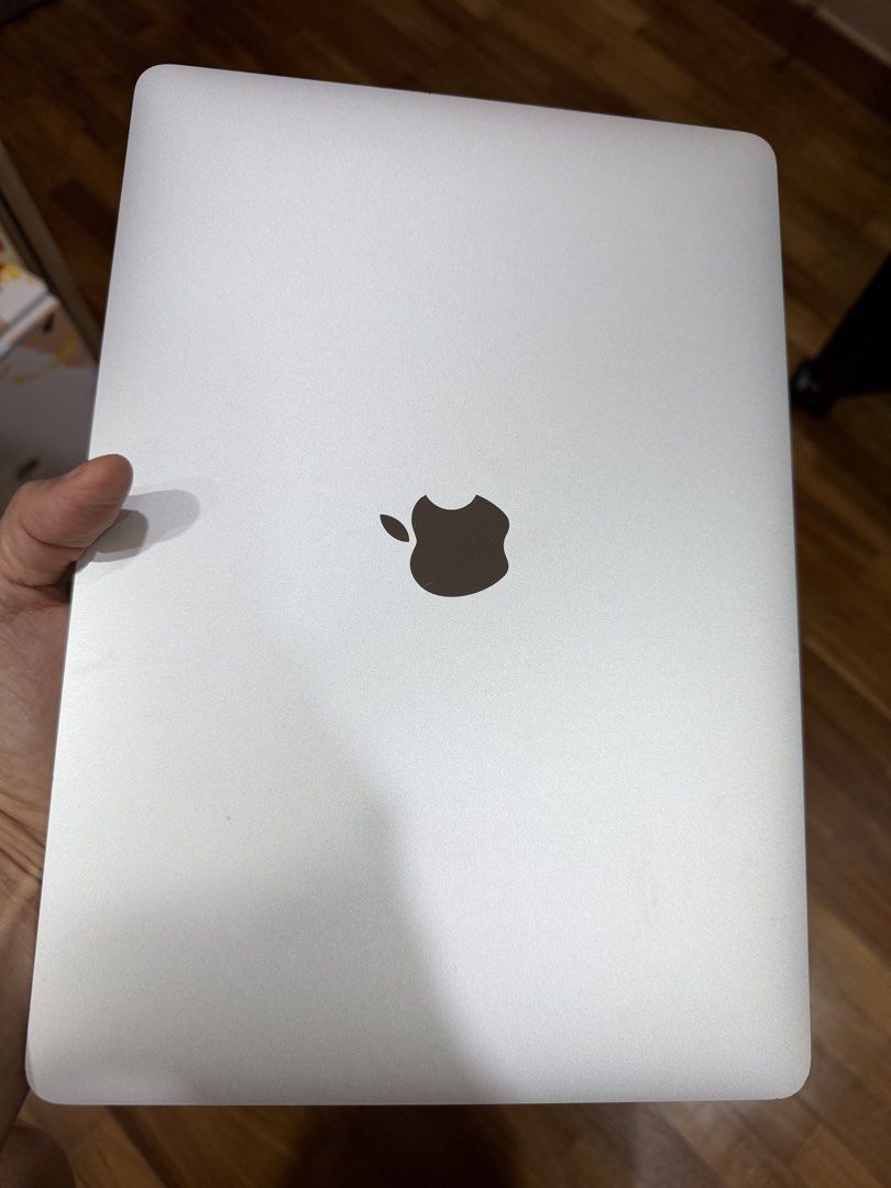 Apple MacBook Air M1 2020 - 8GB RAM 256G