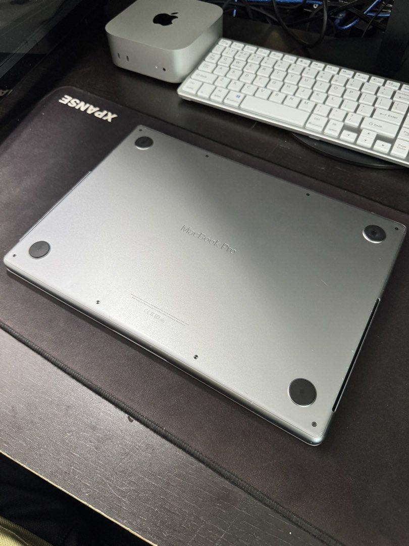 Apple MacBook Pro 14-inch (2021)420587282618787841