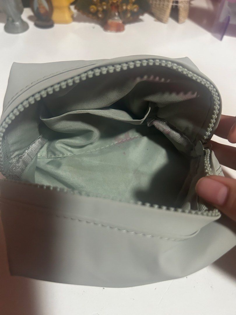BASH Essentials Daily Sac (Category: Purses & Pouches) located in Pagbilao. Submitted by merenegraciella (Listing ID 1430493389, Image 3). Description: Bash Manila Essentials Daily Sac ✅Color: Sage ✅Well used ✅with lipstick stains on the inside RFS: declutter .