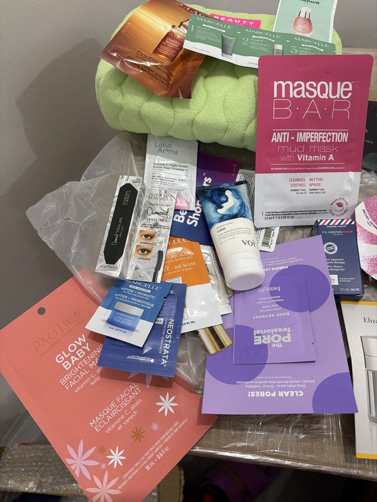 BEAUTY SET FROM CANADA (TAKE ALL) (Category: Face Care) located in Lemery. Submitted by haul_canada (Listing ID 1430523698, Image 2). Description: GET THIS AFFORDABLE AND AUTHENTIC SET COMES WITH BIG POUCH.