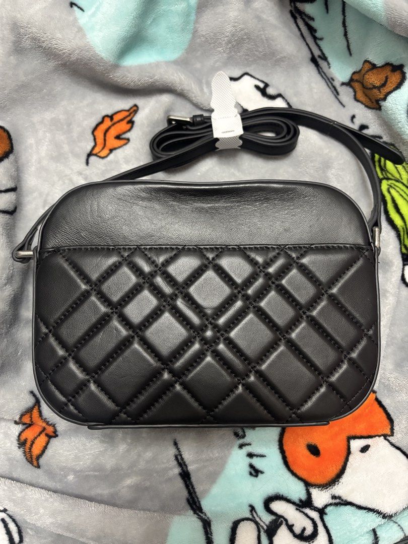 Kurt Geiger Black Crossbody Bag (Category: Cross-body Bags) located in San Juan City. Submitted by 1013_ajo (Listing ID 1430421631, Image 2). Description: - Kurt Geiger London - Brand new w/ dust bag.