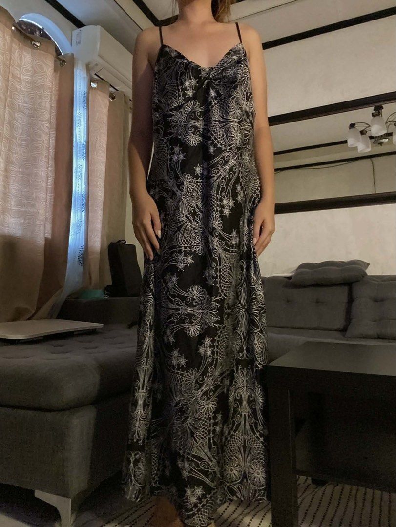 Black Floral Slip Dress (Category: Dresses) located in Las Pinas. Submitted by _potatoee (Listing ID 1430451859, Image 1). Description: Large on tag Payments thru GCASH / BANK TRANSTER Courier J&T.