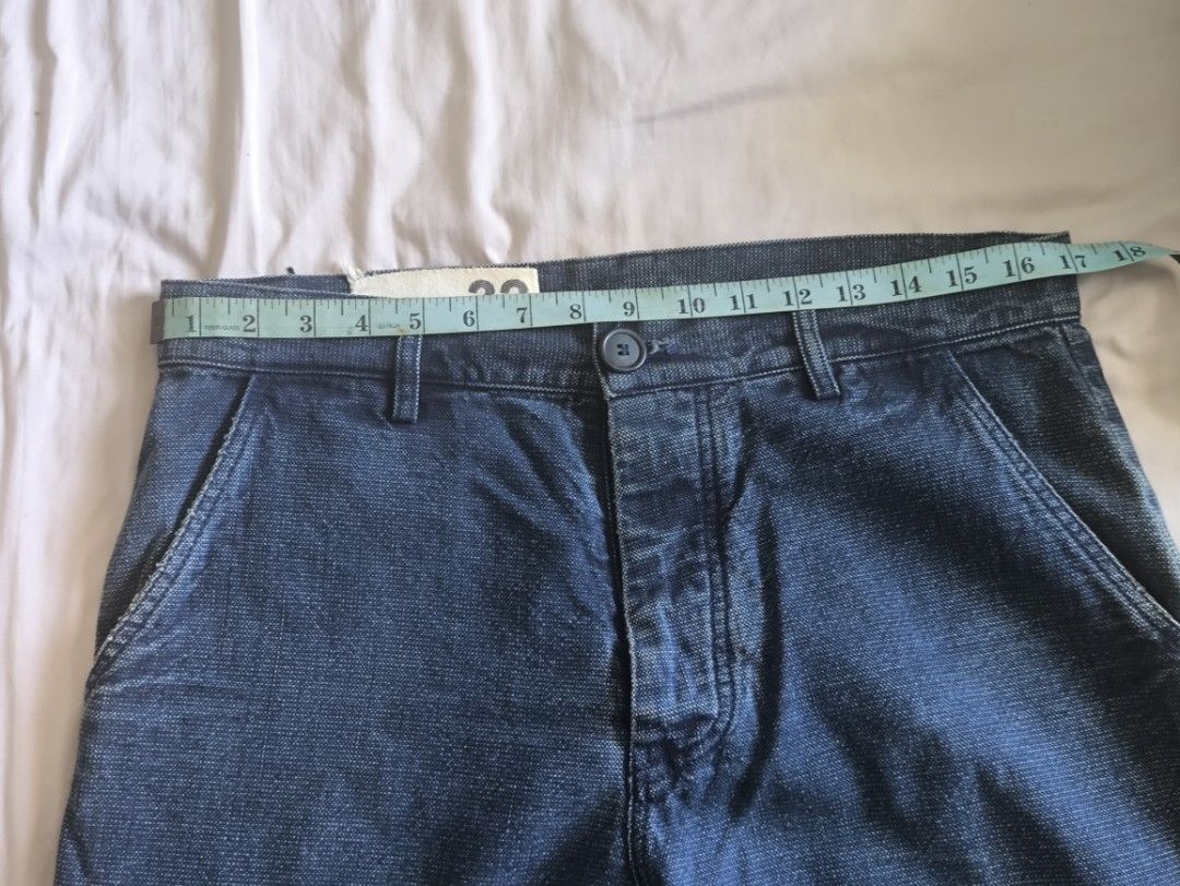 Bleu de Paname Jeans (Category: Jeans) located in Pavia. Submitted by deusk (Listing ID 1430433490, Image 3). Description: Authentic Bleu de Paname jeans in size 32. Features a button fly and two back pockets. The jeans are a classic blue denim wash. The tag indicates they are manufactured in France. Heritage Workwear work wear.