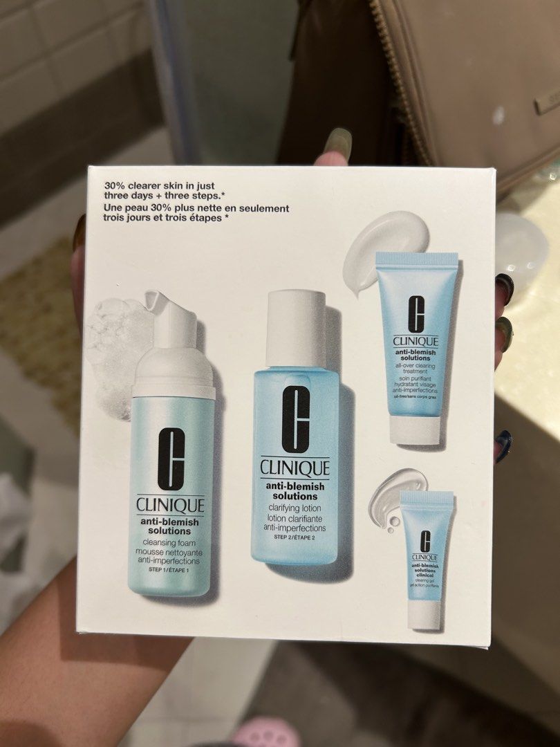 Clinique Anti-Blemish Solutions 3-Step Set (Category: Face Care) located in Quezon City. Submitted by szalovergirl (Listing ID 1430574428, Image 1). Description: .