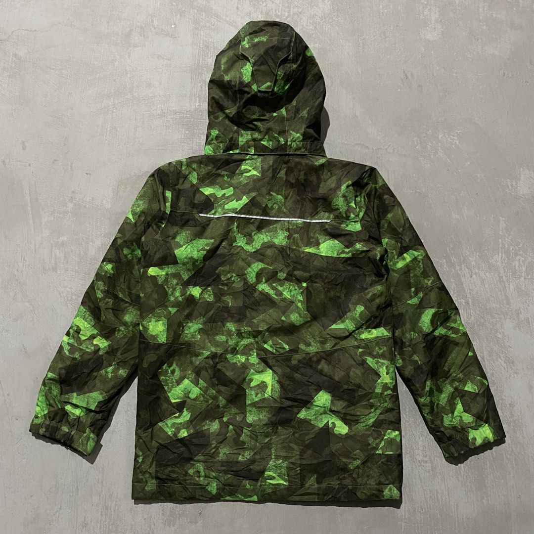 Columbia Interchange OmniTech Detachable Hoodie Jacket (Category: Coats, Jackets and Outerwear) located in Calamba. Submitted by vxd3.store (Listing ID 1430480571, Image 3). Description: Columbia Interchange OmniTech Detachable Hoodie Jacket Medium Length 26 Width 19.5 Sleeve 22 Shoulder 15.5 -good condition -no issue .