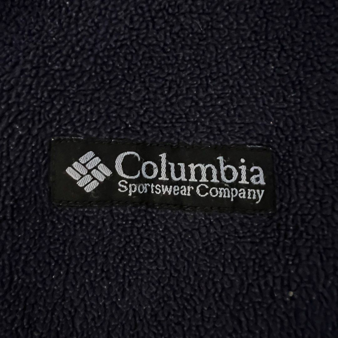 Columbia Sherpa Vest Blue (Category: Vests) located in Cebu City. Submitted by luckyyfindss (Listing ID 1430580169, Image 2). Description: Columbia Sherpa Vest Blue Size large on tag but fits medium Waist: 23.5 Length: 26 Flaws: no zipper puller pero works fine.