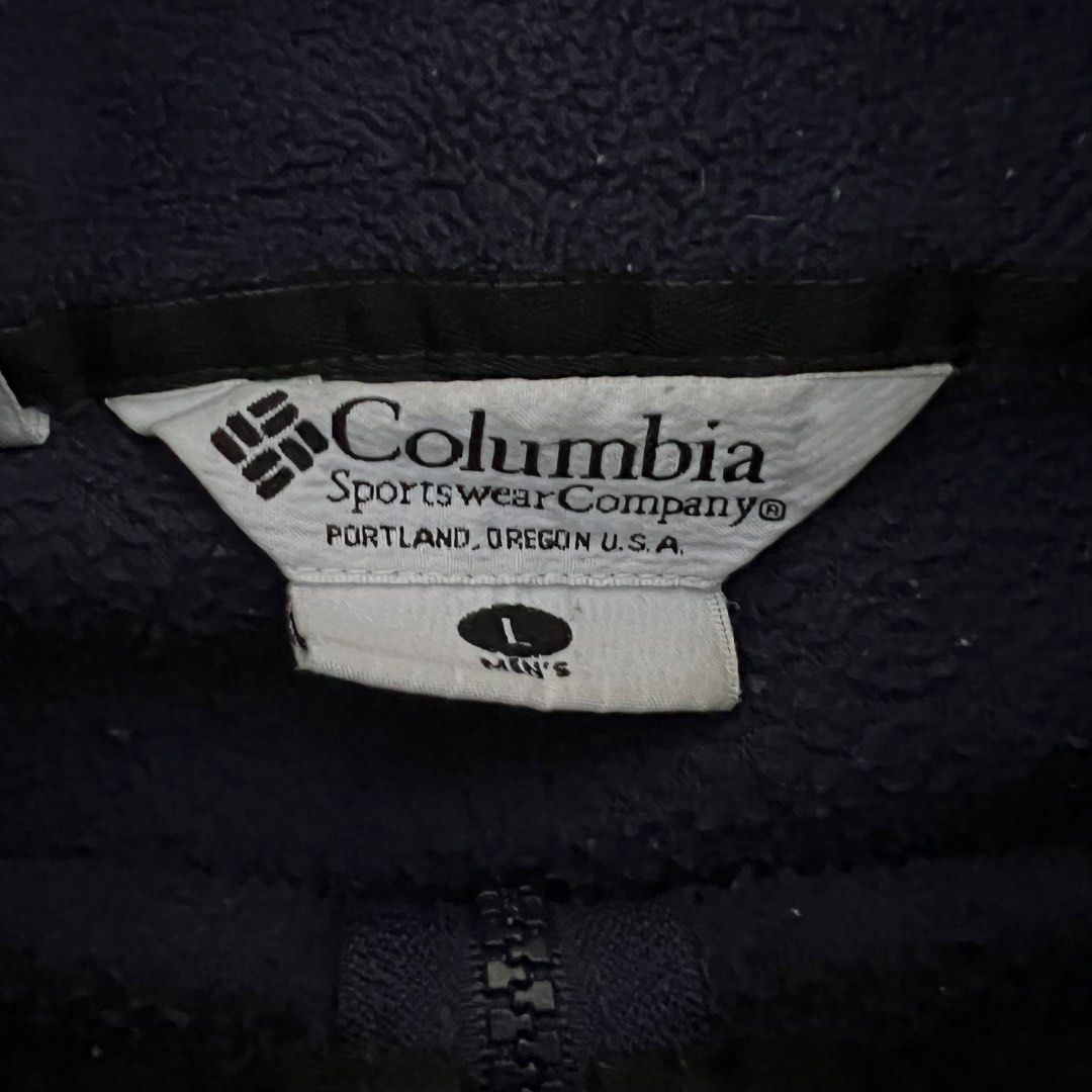 Columbia Sherpa Vest Blue (Category: Vests) located in Cebu City. Submitted by luckyyfindss (Listing ID 1430580169, Image 3). Description: Columbia Sherpa Vest Blue Size large on tag but fits medium Waist: 23.5 Length: 26 Flaws: no zipper puller pero works fine.