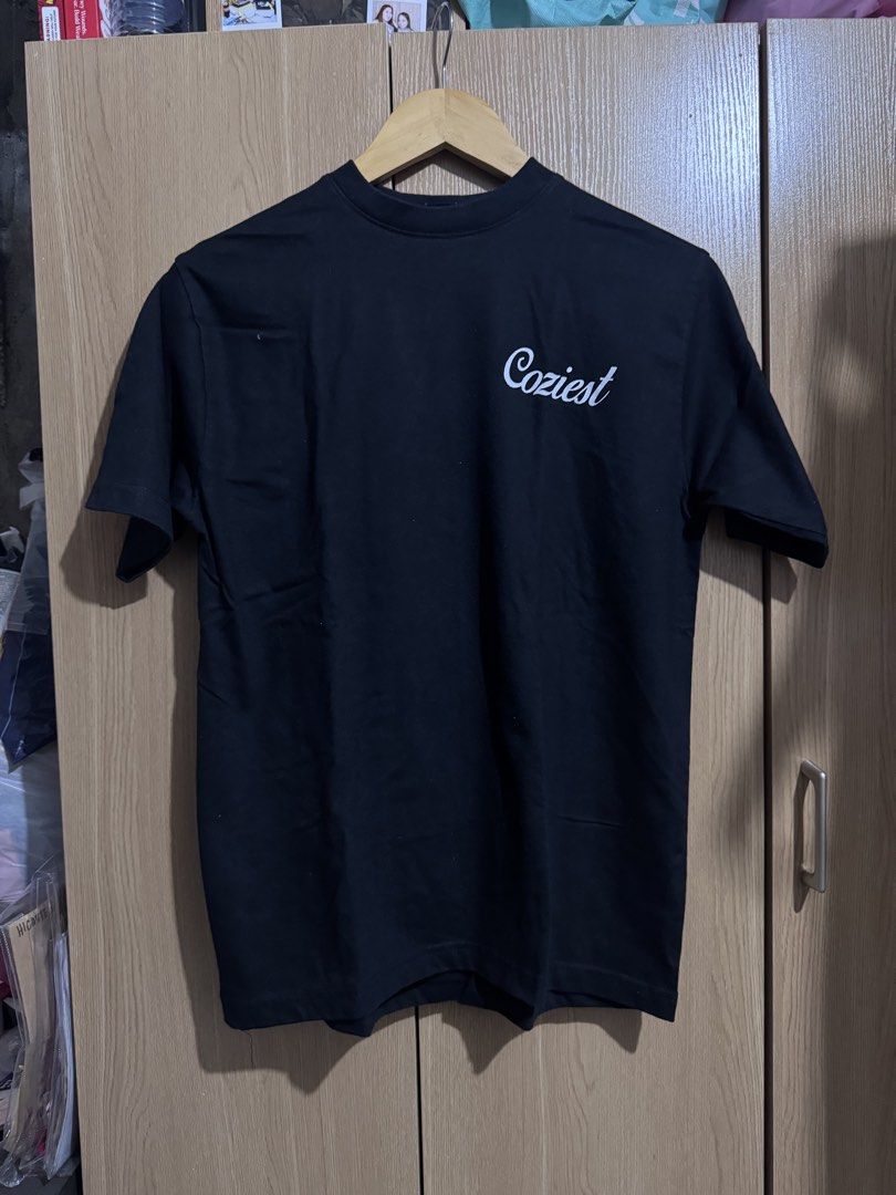 Coziest black minimalist shirt small (Category: Shirts) located in Mandaluyong City. Submitted by caramelmacchiato___ (Listing ID 1430593091, Image 1). Description: Once used only Bought from l@z@d@ app Size small.