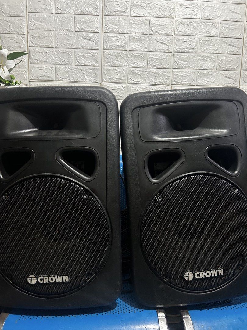 Crown Speakers (Category: Soundbars, Speakers & Amplifiers) located in Santa Rosa. Submitted by taneers (Listing ID 1430575857, Image 2). Description: Crown Pro15 pair na no issue napakalakas pang outdoor.