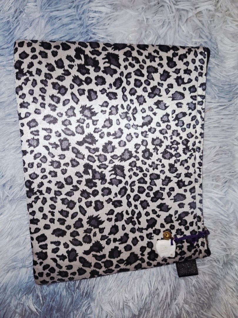 CUSHION POUCH . MEDIUM SIZE KASYA MINI TABLET (Category: Announcements) located in Cavite. Submitted by annek_annek (Listing ID 1430549185, Image 1). Description: CONDITION: LIKE NEW PLEASE SEND ME A MESSAGE FOR MORE DETAILS 🙂. PLEASE DO MANAGE OUR EXPECTATION. ITEMS ARE STILL FROM JAPAN SURPLUS. MOP : BDO,BPI,MARIBANK,GCASH MOD : LALAMOVE FLASH EXPRESS OWN PICK UP MEET UP NEARBY AREA WITH HANDLING FEE..