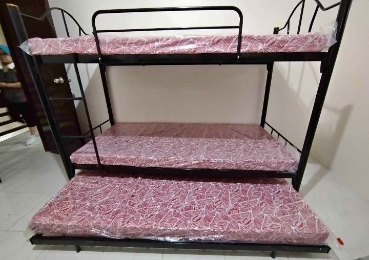 Double Deck With Pull Out With Uratex Foam Standard size (Category: Bed Frames & Mattresses) located in Manila. Submitted by jhengsellav (Listing ID 1430567687, Image 1). Description: CASH ON DELIVERY/ FREE STALLATION ADDITIONAL DELIVERY FEE DIPENDE SA LOCATION. BRAND NEW HEAVY DUTY GOOD QUALITY COMPLETE ACCESSORIES. MESSEGE FOR INFO 0 9 5 4 3 3 6 8 8 3 2.