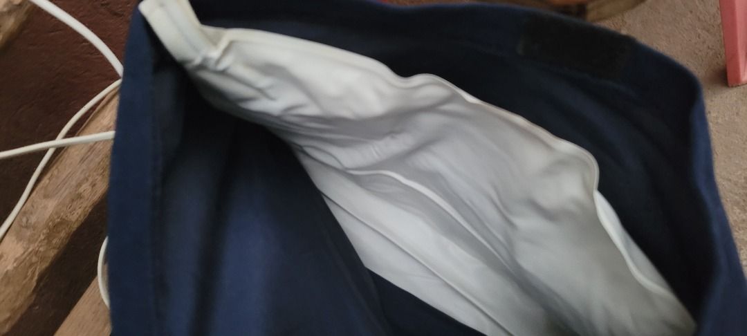 Electric Heating Pad with Cover (Category: Massage Devices) located in Sablan. Submitted by gongonshelley12 (Listing ID 1430577595, Image 2). Description: 👉👉300 ONLY👈👈 WORKING PO ETO MALINIS DIN ANG LOOB EXCELLENT CONDITION.