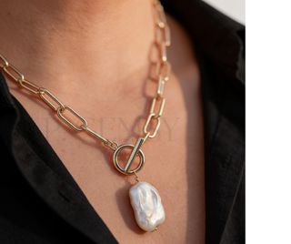 (Category: ) located in . Submitted by style_essentials2023 (Listing ID 1430555698, Image 1). Description: .