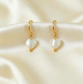 (Category: ) located in . Submitted by style_essentials2023 (Listing ID 1430558383, Image 1). Description: .
