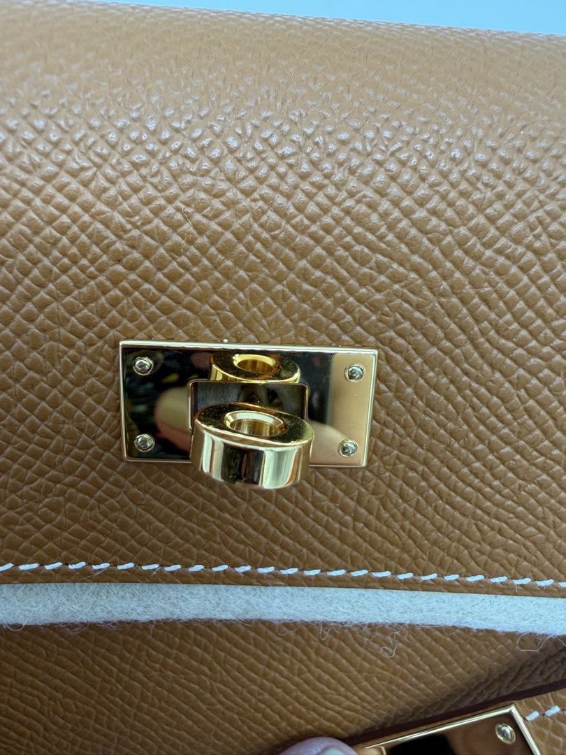 Hermes Kelly To Go (Category: Luxury Bags & Wallets) located in Manila. Submitted by az.purse (Listing ID 1430554347, Image 3). Description: .