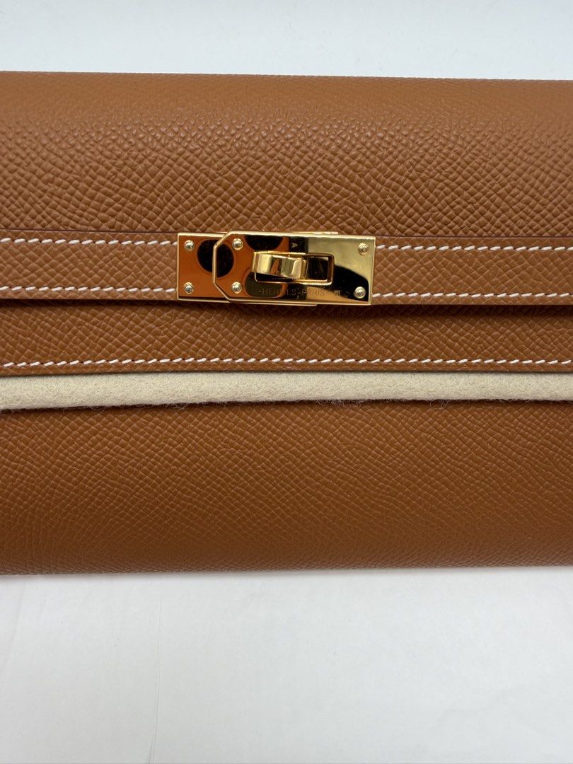 Hermes Kelly To Go (Category: Luxury Bags & Wallets) located in Manila. Submitted by az.purse (Listing ID 1430554347, Image 2). Description: .