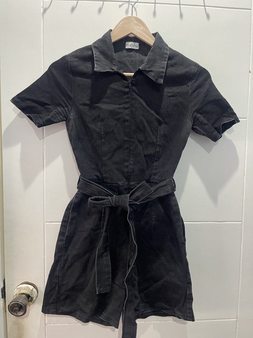 Hey, Riley! Black Romper with Belt (Category: Rompers) located in Quezon City. Submitted by skyandstar (Listing ID 1430435208, Image 1). Description: ✨ Preloved Clothes for Sale ✨ Selling my gently used clothes—still in good condition and well taken care of 💖 This black romper fits xs-s frame with detachable belt 📌 Details: • All items are preloved • Payment first via GCash • No J&T shipping • Delivery via Lalamove or Grab (shouldered by buyer)