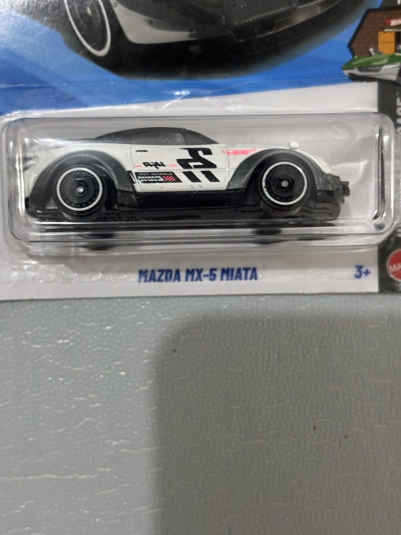 Hot Wheels Mazda MX-5 Miata (Category: Vehicle & Diecast Models) located in Manila. Submitted by babsterrr (Listing ID 1430578304, Image 2). Description: Price is negotiable! MOP: GCash.