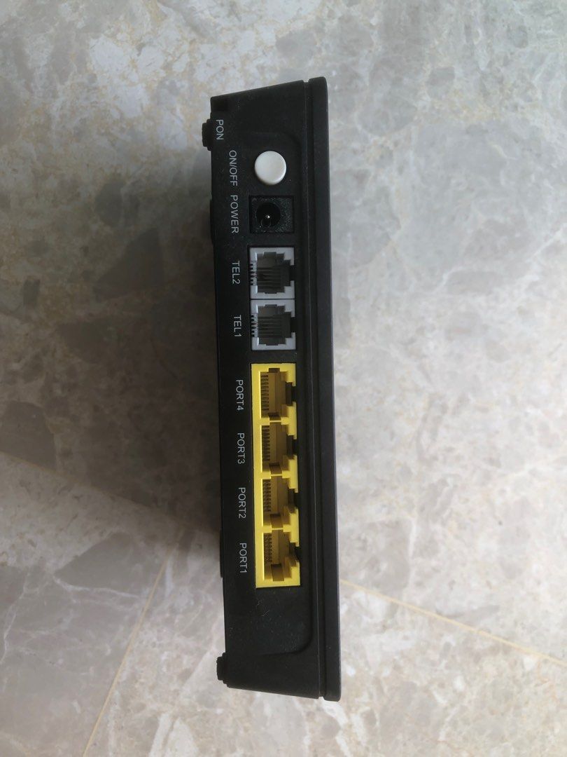Huawei HG8240H5 GPON Router, Computers & Tech, Parts & Accessories ...