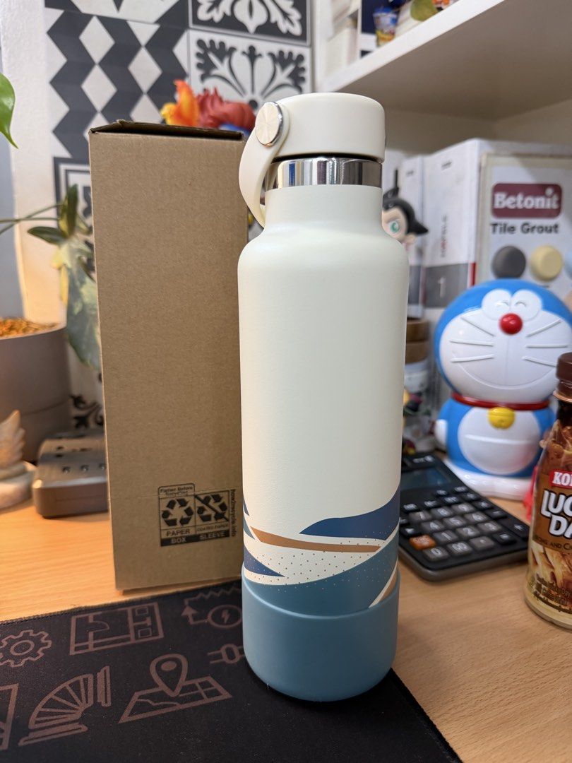 Hydro Flask Water Bottle 21oz Oyster (Category: Water Bottles & Tumblers) located in Mandaluyong City. Submitted by wayby (Listing ID 1430423745, Image 2). Description: Limited edition white tone.