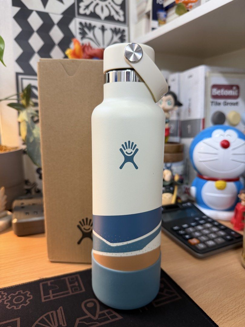 Hydro Flask Water Bottle 21oz Oyster (Category: Water Bottles & Tumblers) located in Mandaluyong City. Submitted by wayby (Listing ID 1430423745, Image 1). Description: Limited edition white tone.
