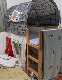 全新 Ikea 置盤架 書架, 家具及居家用品, 居家裝飾, 其他居家裝飾在旋轉拍賣