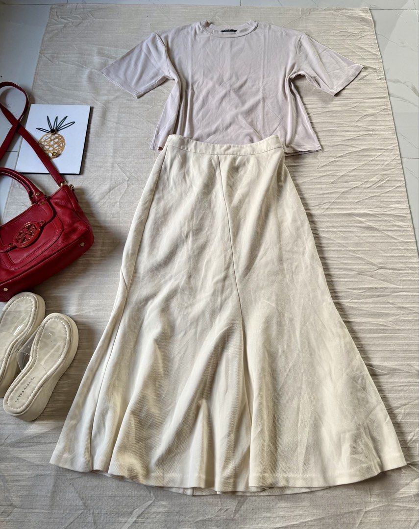 INITIAL Cream Skirt & woman top (Category: Skirts) located in Bayombong. Submitted by nica7 (Listing ID 1430405030, Image 1). Description: - INITIAL Cream Midi Skirt for m/xl frames it’s stretchable selling for 800 & woman top (bought in sm)L/xl frames selling for 250 - Stylish and versatile .