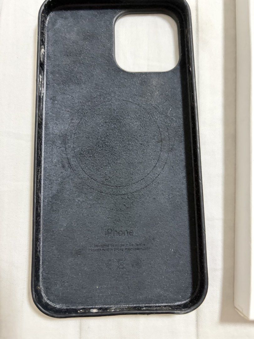 Iphone 13 promax leather case (Category: Cases & Sleeves) located in Manila. Submitted by marbymuff (Listing ID 1430464258, Image 3). Description: Original apple Pls see photos for signs of usage Loc capitol hills drive old balara qc Negotiable.
