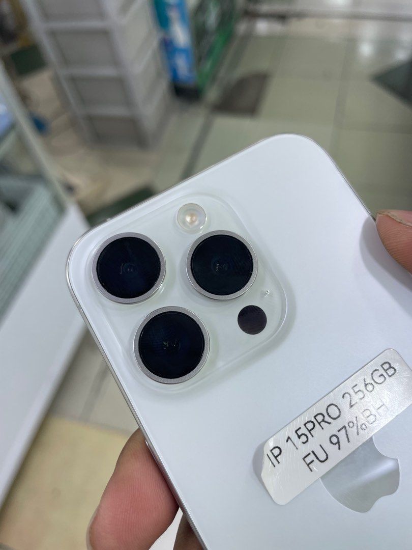 iPhone 15 Pro 256GB 97% BH OPENLINE DUAL SIM (Category: iPhone 15 Series) located in Manila. Submitted by benshop. (Listing ID 1430467125, Image 2). Description: ON HAND | TRADE/SWAP UNDER WARRANTY BenShop Price : 38,500 php ▫️On hand: iPhone 15 Pro ▫️256GB ▫️Openline/Factory unlocked ▫️White Titanium ▫️97% Batt health ▫️CH Variant DUAL SIM ▫️All Features Working INCLUSIONS & FREEBIES: *CHARGER SET *CLEAR CASE *TEMPERED GLASS MODE OF TRANSACTION: