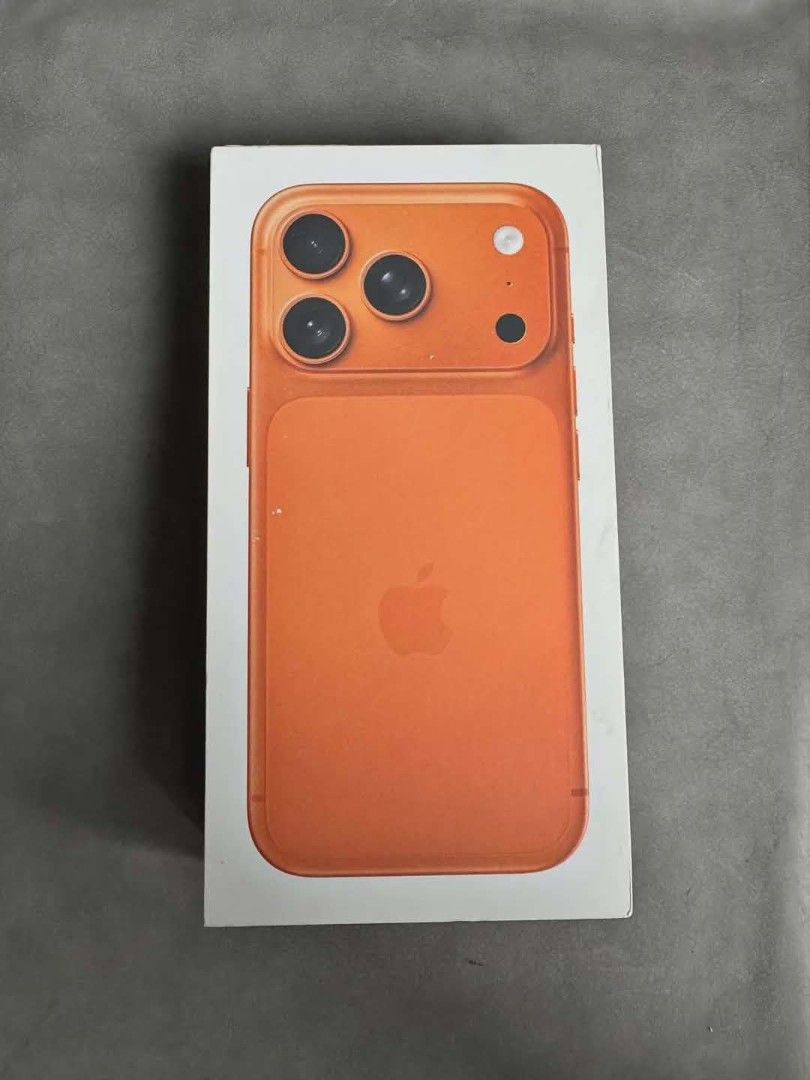 Iphone 17 Pro 512GB (Category: iPhone 17 Series) located in Caloocan City. Submitted by yuridejesu33146 (Listing ID 1430596300, Image 2). Description: For Sale! Nego pa yan sa sure buyer Very Mint Condition Location Baler Aurora DOWNPAYMENT Needed! Shipping via LBC if malayo kayo, deliver mismo yan sa bahay ninyo. - iPhone 17 Pro - 512GB Storage - Cosmic Orange Color - Modern and Sleek Design.