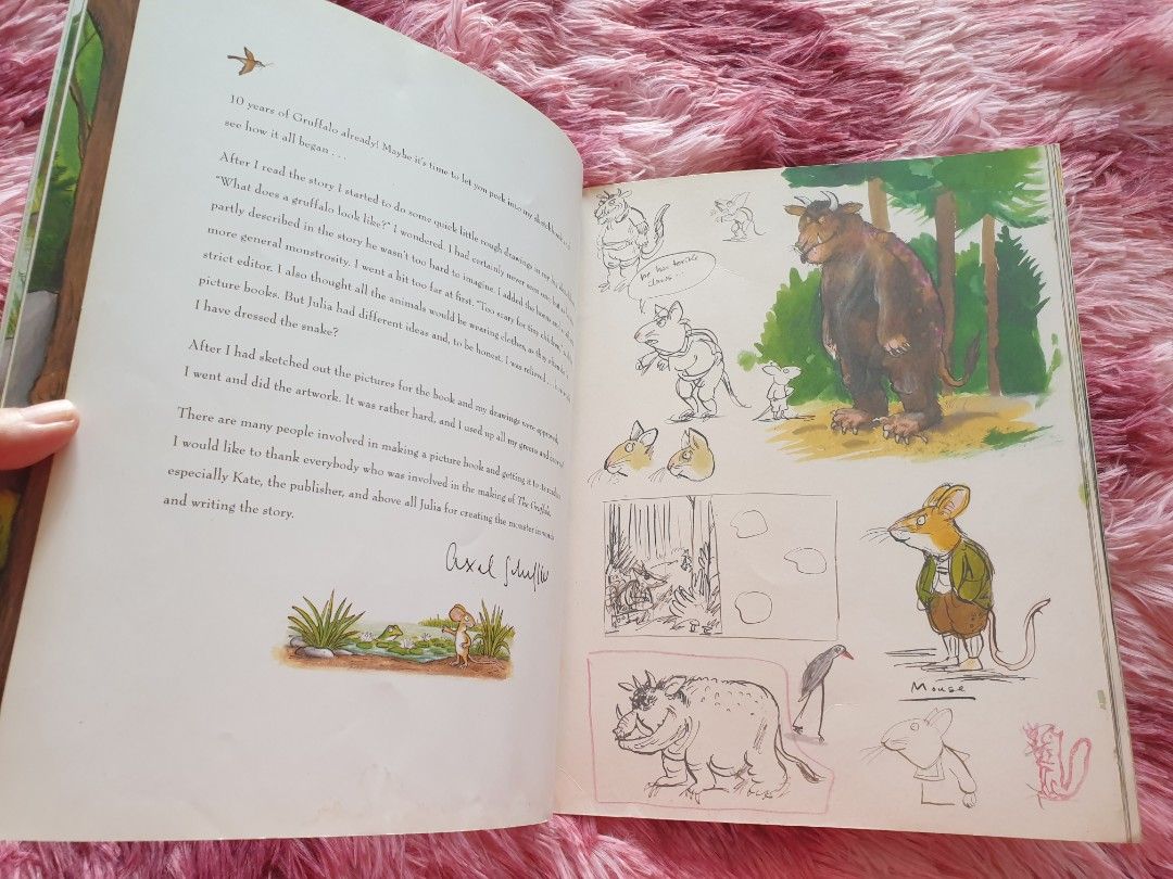 Julia Donaldson - The Gruffalo (Category: Children's Books) located in Los Banos. Submitted by cherselsattic (Listing ID 1430595961, Image 2). Description: Copy of "The Gruffalo" by Julia Donaldson and Axel Scheffler. The book features a colorful illustration of the Gruffalo and the mouse. Perfect for children who love reading and adventure stories. WHAT YOU SEE IS WHAT YOU GET 💳 Payment: BDO / BPI / GCash 🚚 Delivery: J&T Express, Lalamove (Sor
