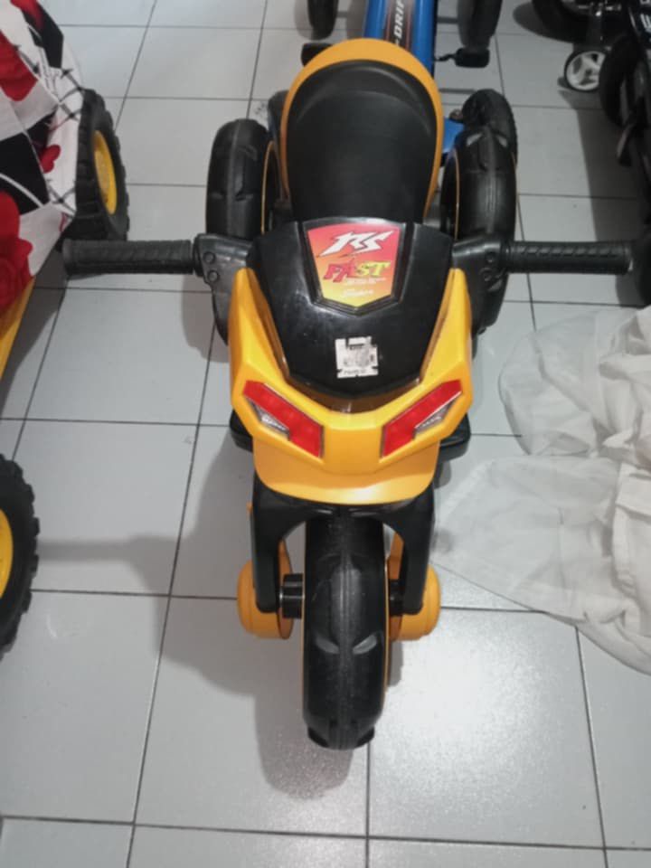 Kids' Electric Ride-on Motorcycle (Category: Kids Toys) located in Matanog. Submitted by jcamill3 (Listing ID 1430507653, Image 2). Description: no issue .