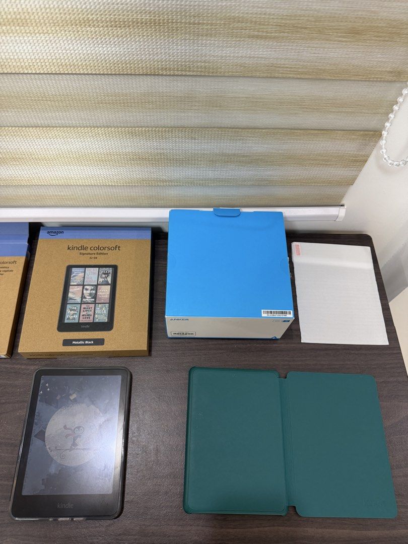 Kindle Colorsoft Signature Edition 32GB Bundle (Category: E-Readers) located in San Fernando. Submitted by hal.chal (Listing ID 1430589341, Image 3). Description: Kindle Colorsoft Signature Edition 32GB Bundle 💰 Price: ₱16,000 (negotiable) 🚫No Ads 📦 Condition • Like new, rarely used • No scratches, dents, or dead pixels Note: Has a very slight yellow band at the bottom (does not affect usage) ✨ Inclusions 💚 Kindle Colorsoft Signature Edition 