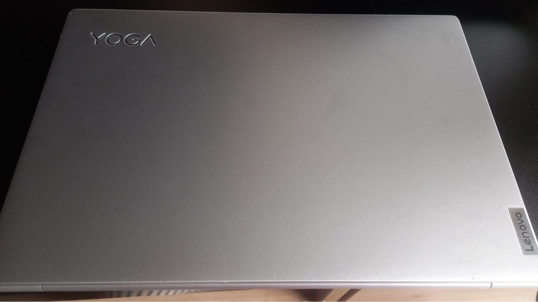 Lenovo Yoga Slim 7 Carbon