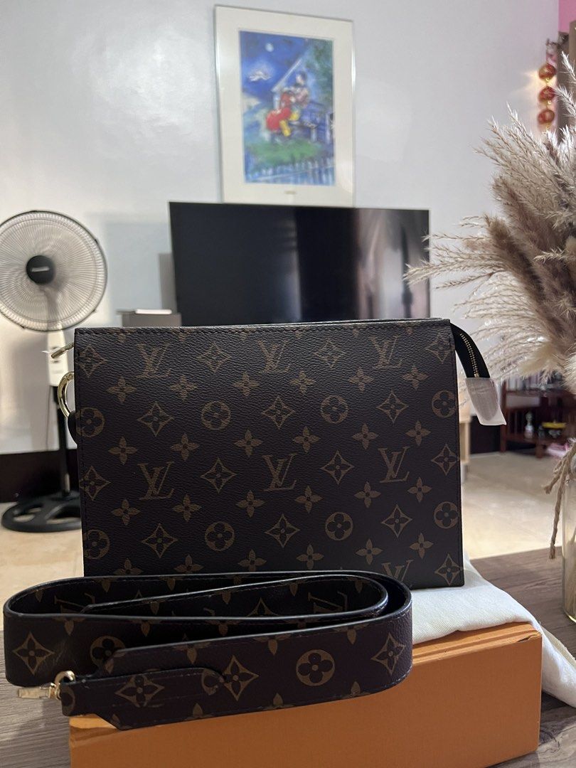 LV toiletry pouch (Category: Luxury Bags & Wallets) located in Manila. Submitted by luxurytreasure.ph (Listing ID 1430525871, Image 2). Description: .