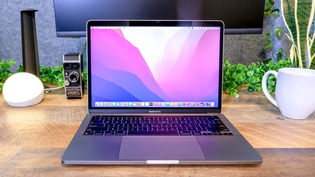MacBook Pro 13 Inch420588890725427201