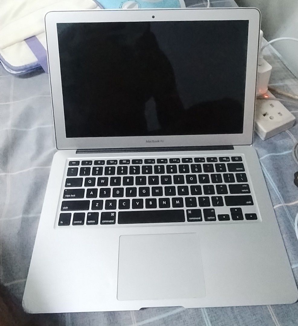 Mackbook air 13420584886098339842