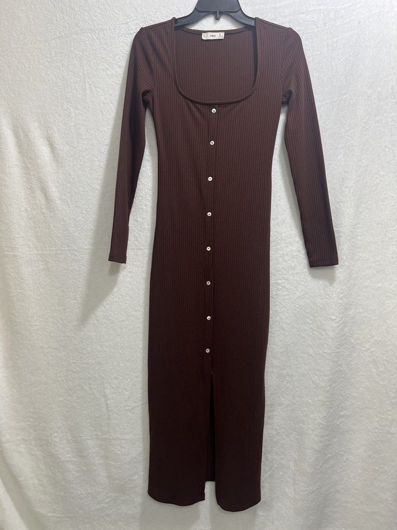 Mango Brown Long sexy Dress (Category: Dresses) located in Pasig City. Submitted by mr.abrenica (Listing ID 1430532901, Image 1). Description: Decluttering Sale! Mango long sexy dress in chocolate brown color, stretchable curduroy style. Length: below the knee Like new used once Size:Small (fits xs - s) Washed already, ready to wear Payment:gcash Shipping: Any preffered by the buyer #Mango#MNG#Zara#Forever21#H&M#Dress#BrownDress#stretchyDress#sex