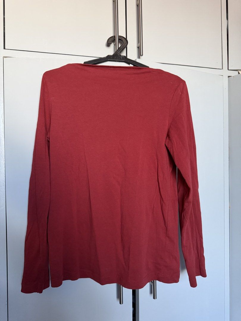Mango Red Boat Neck Long Sleeve Top (Category: Longsleeves) located in Biliran. Submitted by wekeepitcircular (Listing ID 1430424768, Image 1). Description: .