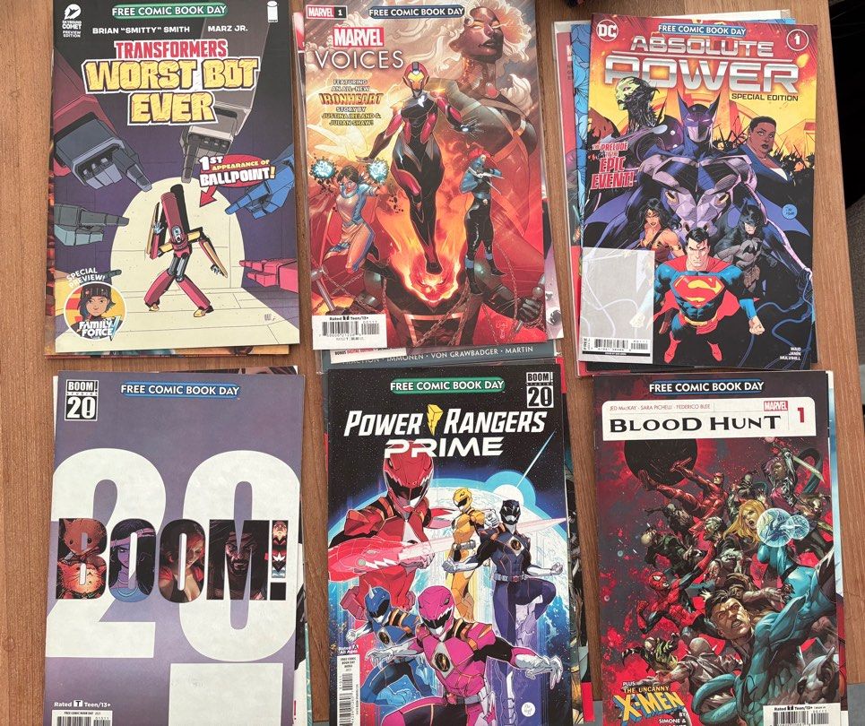 Marvel & DC Comics - Assorted Issues (Category: Comics & Manga) located in Singapore. Submitted by lim.zhengxun (Listing ID 1430516184, Image 3). Description: $5 each for all the books except the FCBD $1.50 each.