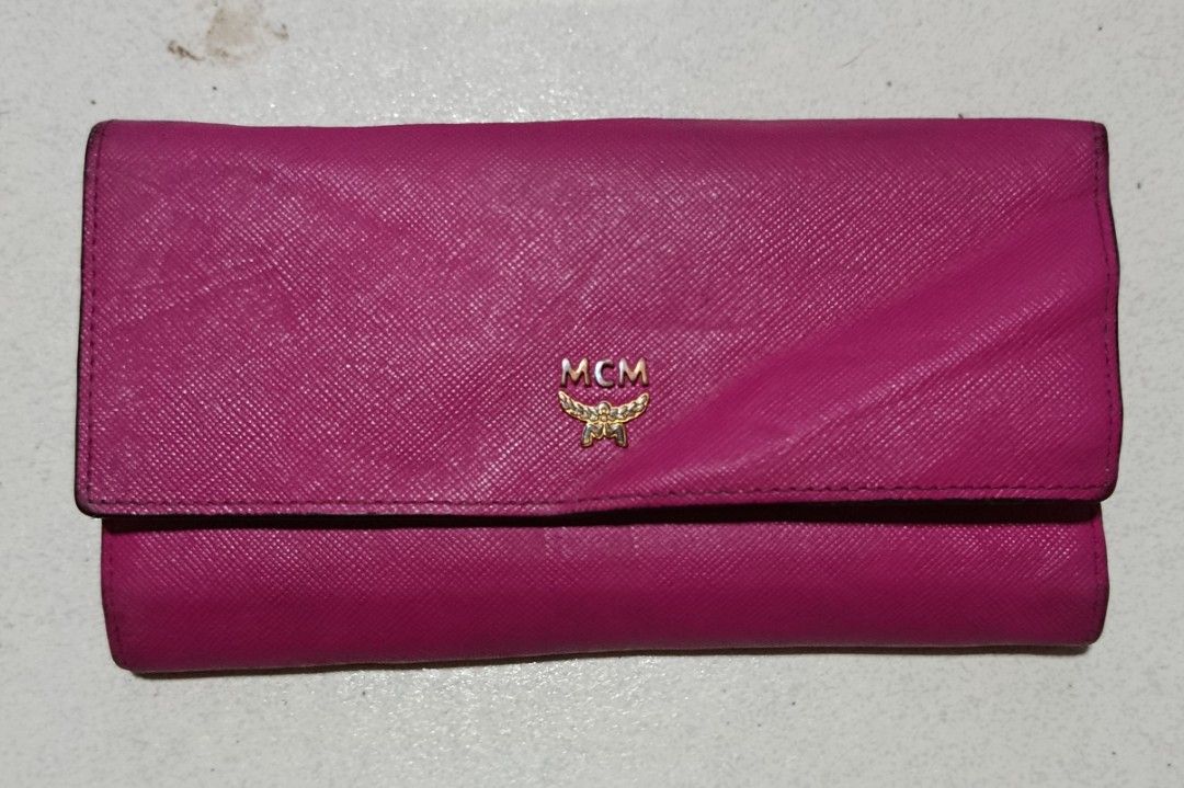 MCM Pink Wallet (Category: Luxury Bags & Wallets) located in Cagayan de Oro. Submitted by whattathrift (Listing ID 1430510027, Image 1). Description: vgood condition.