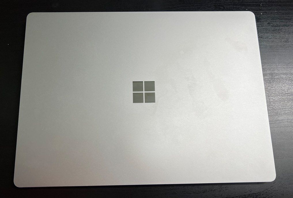 Microsoft Surface Laptop 4 | 13.5” | AMD RYZEN 5| 8GB/256GB 