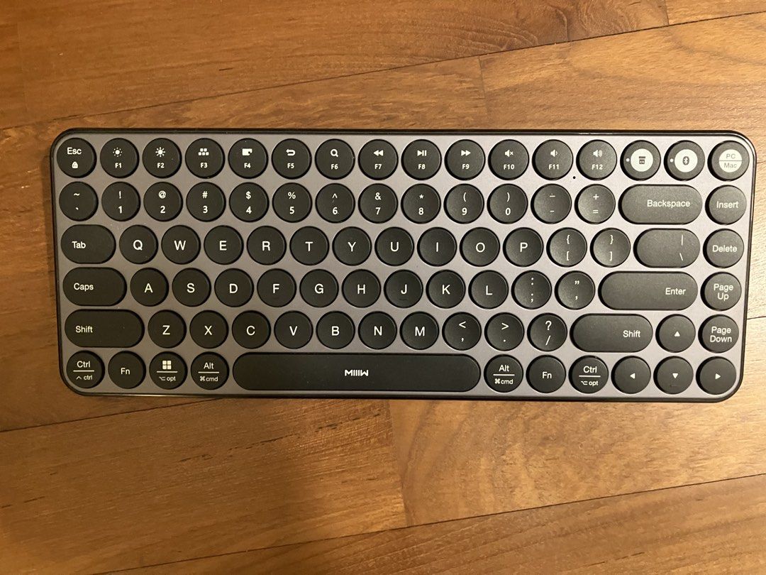 MIIIW Wireless Keyboard - Grey447565255463424000