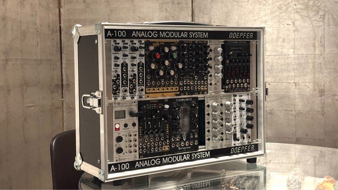 Modular Synth modules （分類：其他音響配件及設備）位於 Hong Kong。 由 dorian001 提交（商品編號 1430487221，圖片 1）。簡介： Doepfer – A-100P6 Suitcase 2 x 3 U with PSU3 $3000 (without cover) 4ms – Percussion Interface + Expander $1000 4ms – Listen Four Quarters $1300 After Later Audio – Dice $1700 - SOLD After Later Audio – Rainer $1200 After Later Audio – nRings$1200 - SOLD After Later Audio – Typhoon $1600 - SOLD Gamer Changer Audio – Plasma Voice $3000 Gamer Changer Audio – P