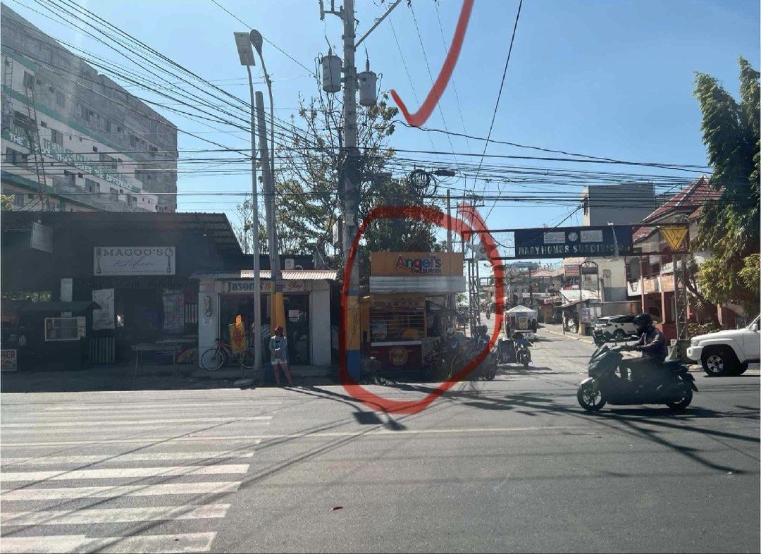Molino Paliparan Commercial Property (Category: Commercial) located in Paranaque City. Submitted by mysticfish.5a94f1 (Listing ID 1430484450, Image 1). Description: For Sale COMMERCIAL PROPERTY WITH INCOME ALONG MOLINO - PALIPARAN ROAD, BACOOR, CAVITE LOT AREA : 1,589 sqm PRICE: ₱40k/sqm ( ₽63,560,000.00) Existing Tenants: 📍Lawson 📍Angel’s Burger 📍Chooks to Go 📍 plus various market stalls Located right beside Puregold Molino Town Center Few e