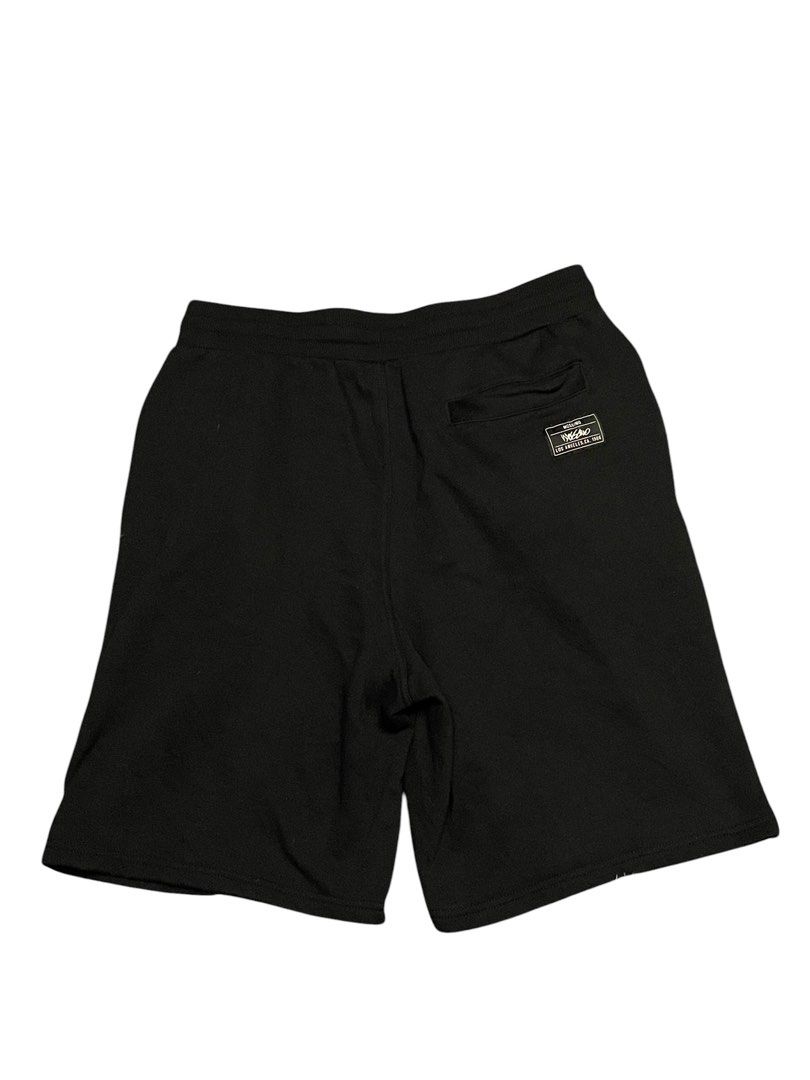 Mossimo Black Shorts (Category: Shorts) located in Manila. Submitted by keithanced50261 (Listing ID 1430593952, Image 3). Description: excellent condi mossimo shorts 28-36 waist adjustable L20 M on tag 9.5/10 color rate makapal fabric.