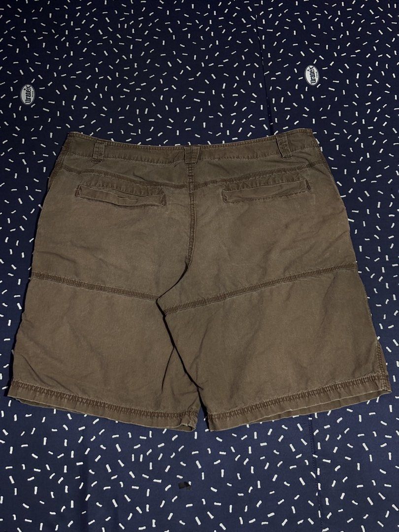 Mossimo Cargo Shorts - Size 40 (Category: Shorts) located in Cabuyao City. Submitted by giothr1ft (Listing ID 1430448383, Image 2). Description: Width: 40 Length: 22 HEM: 13.5.